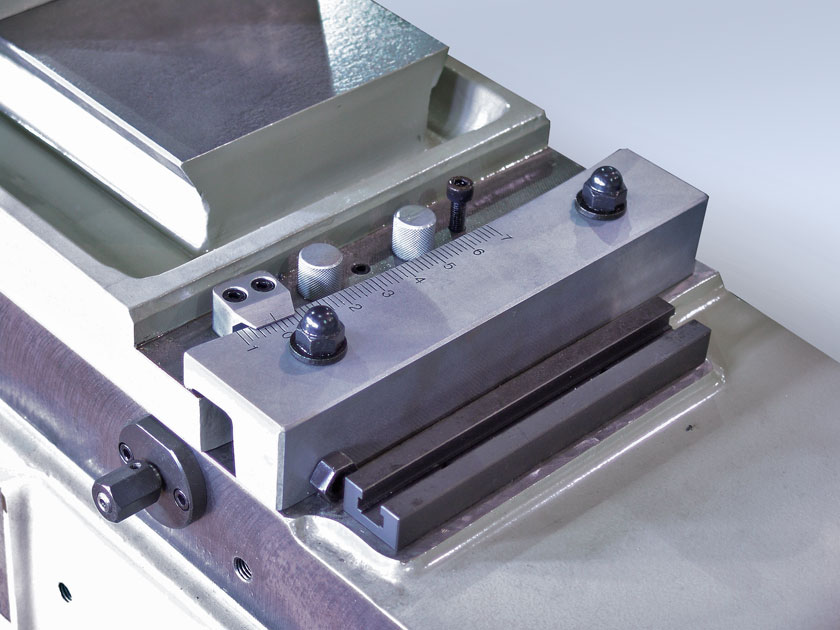 Schwenkeinstellung der Rundschleifmaschine